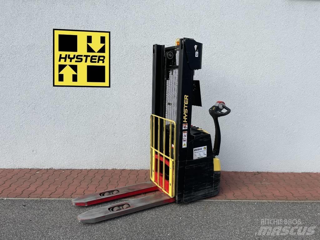 Hyster S1.2 Gaffelstabler med gående fører