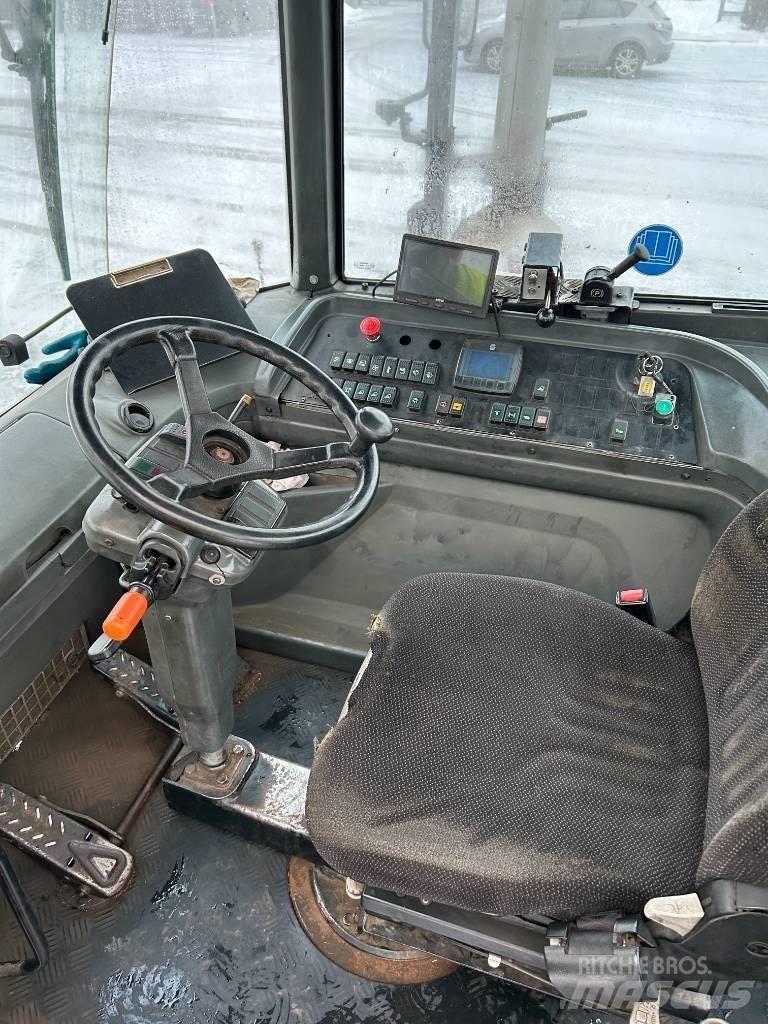 Kalmar TR618i Terminaltraktorer