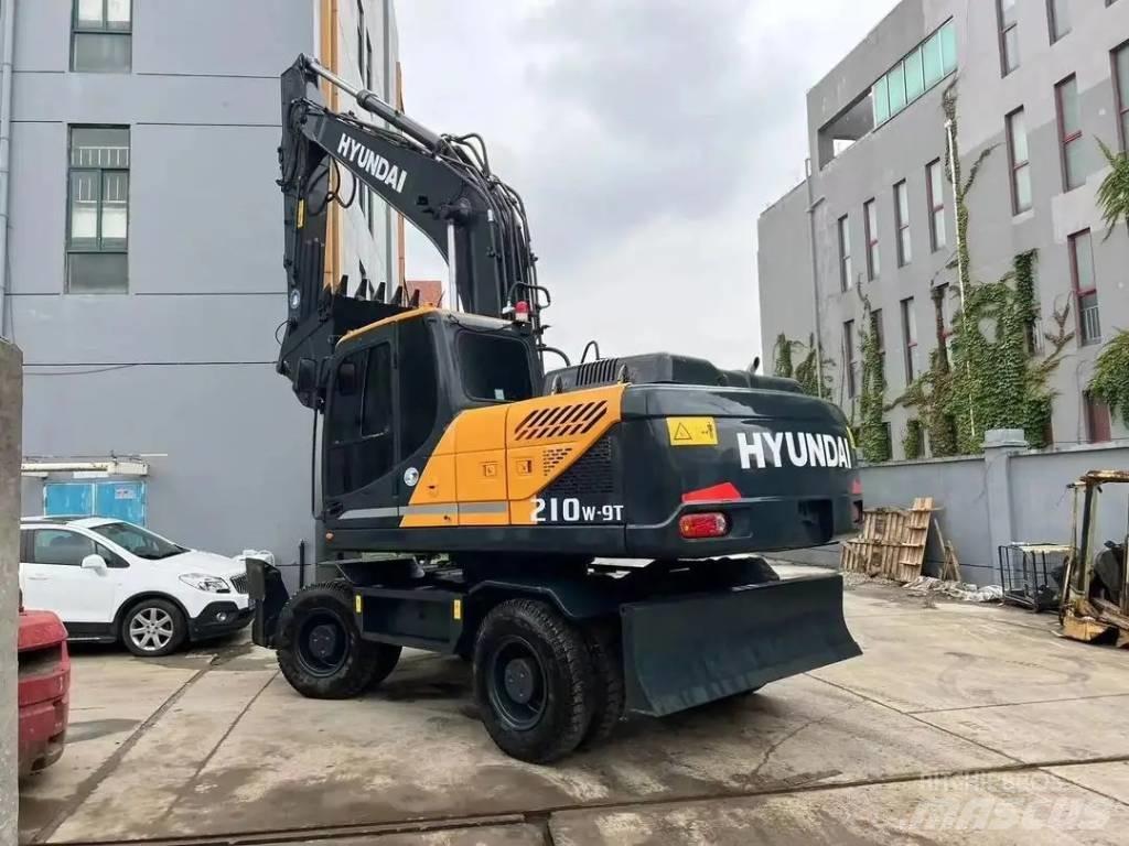 Hyundai R210W-9 Gravemaskiner på hjul