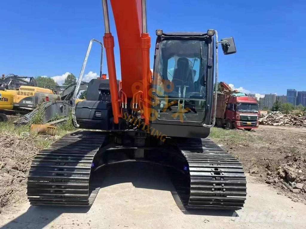Hitachi ZX 200-3G Gravemaskiner på larvebånd