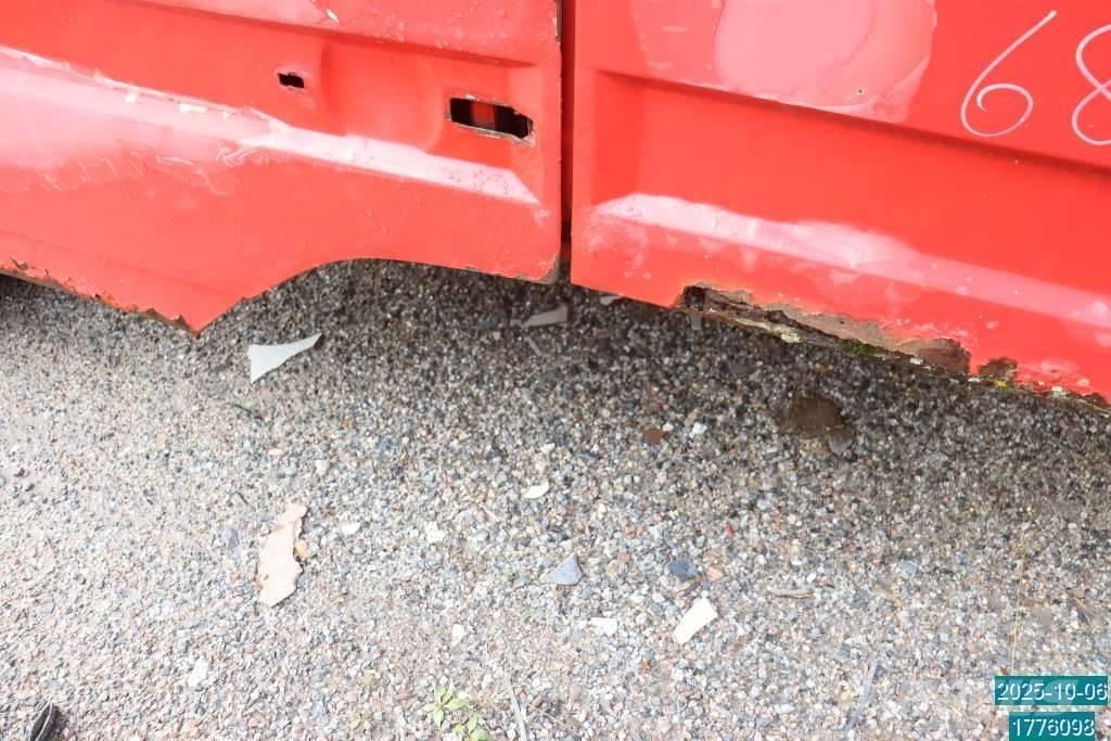 Scania P 82 M Kabiner og interiør