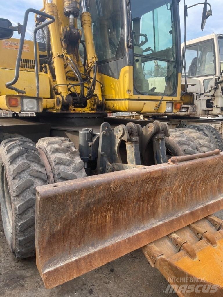 Komatsu PW 130-7K Gravemaskiner på hjul