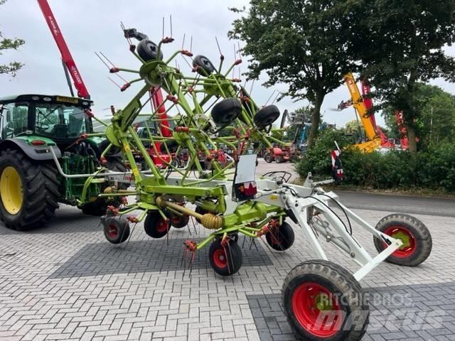CLAAS Volto 1300 River og høvendere