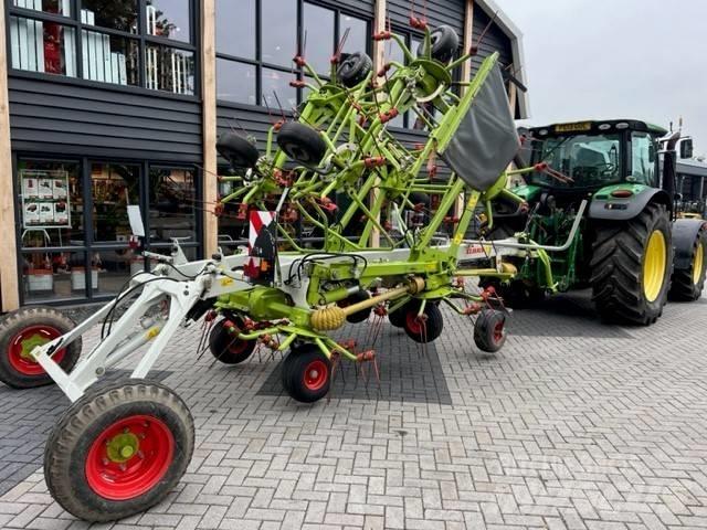 CLAAS Volto 1300 River og høvendere