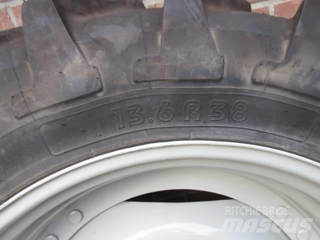 Michelin 13.6/38 Hjul, Dæk og Fælge