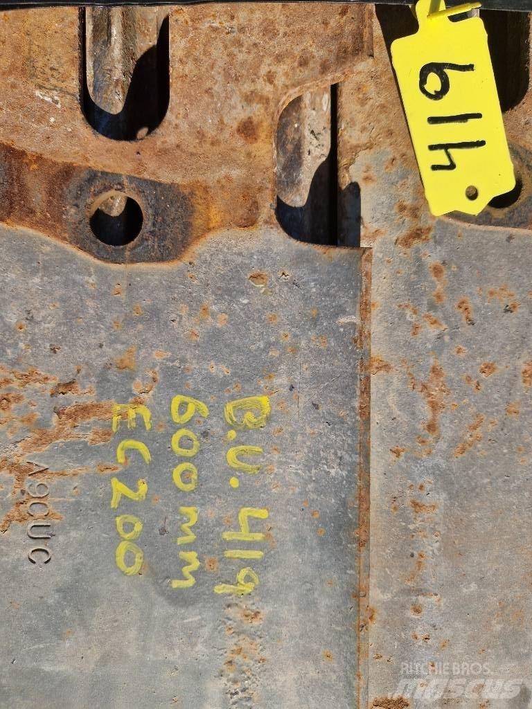 Volvo EC 200 Bånd, kæder og understel