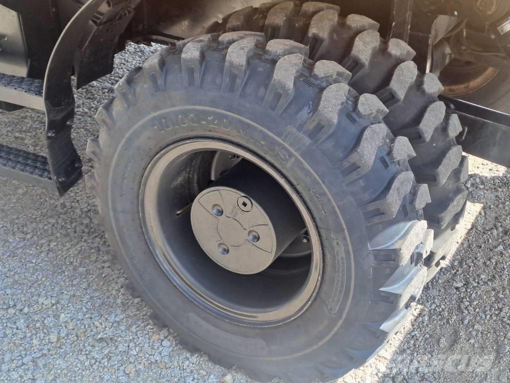 CAT M318F Gravemaskiner på hjul