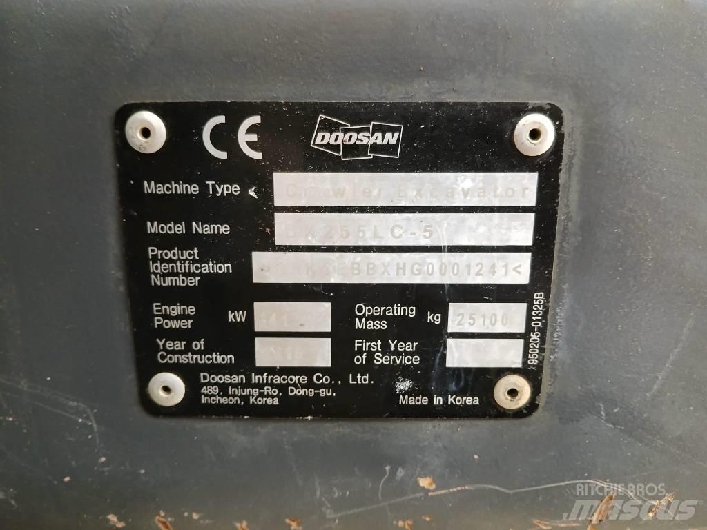 Doosan DX 255 LC Gravemaskiner på larvebånd