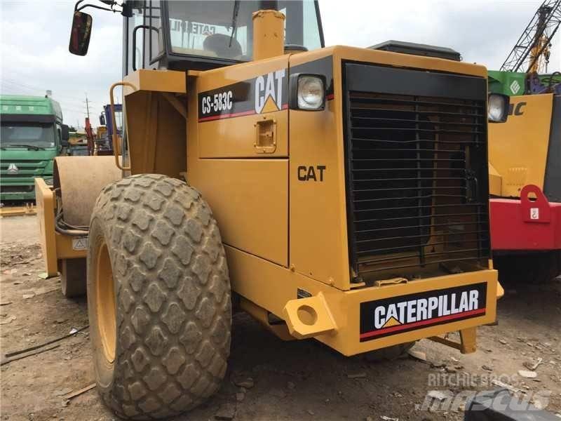 CAT CS 583 C Enkelt tromle