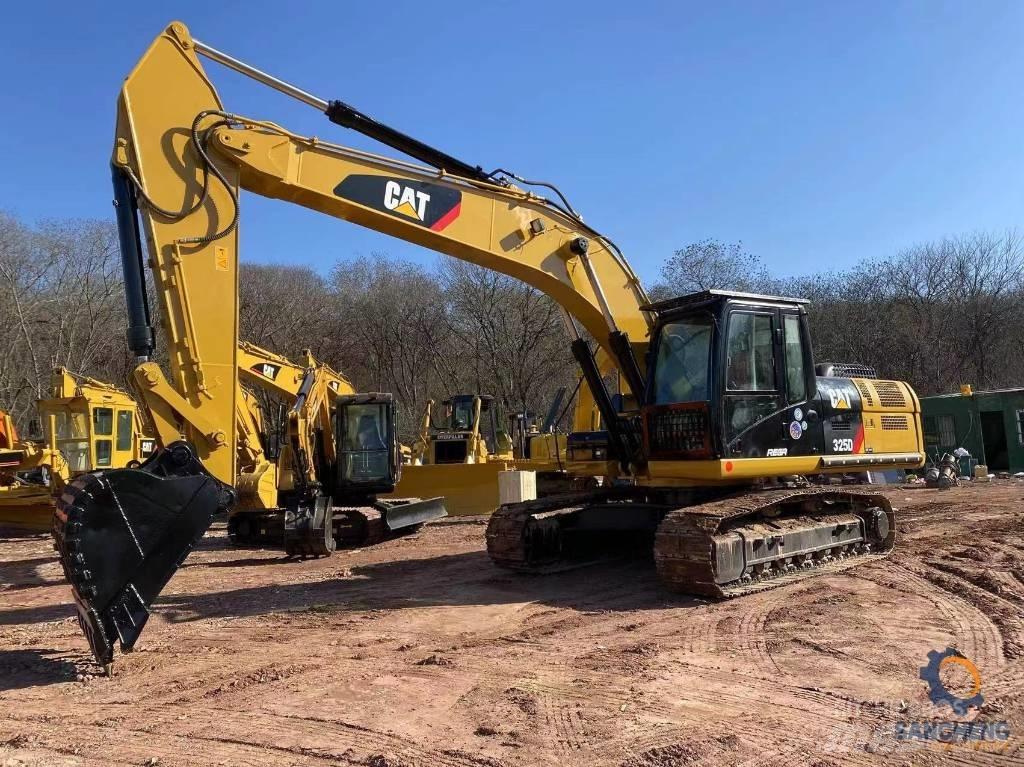 CAT 325 D Gravemaskiner på larvebånd