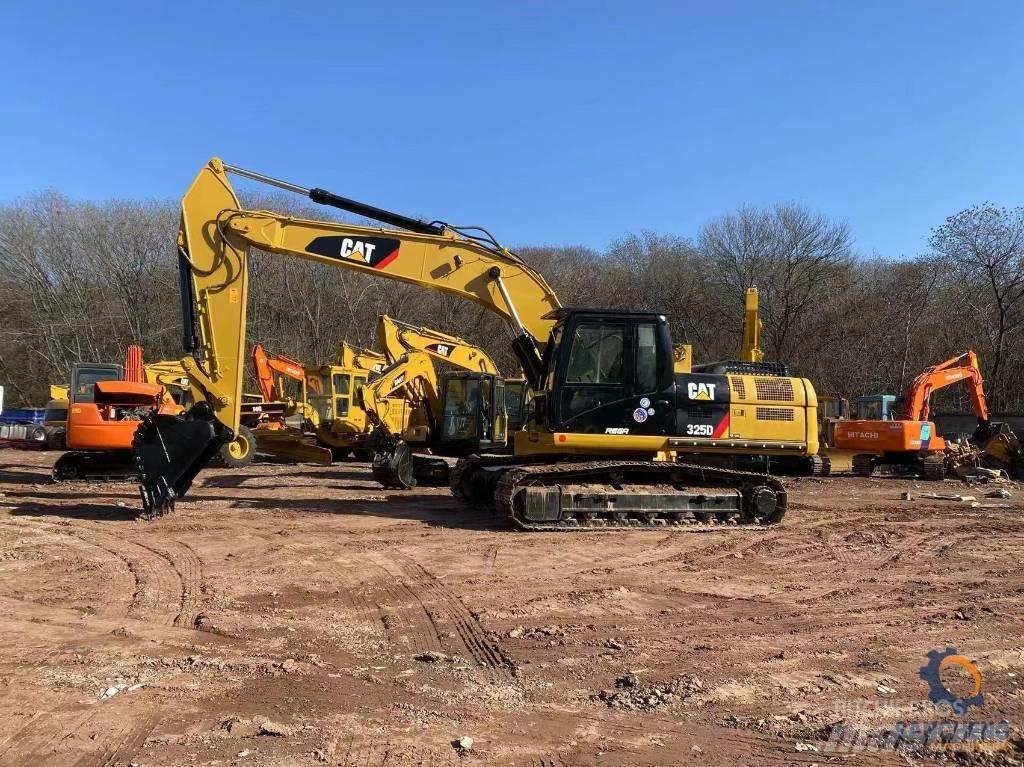 CAT 325 D Gravemaskiner på larvebånd