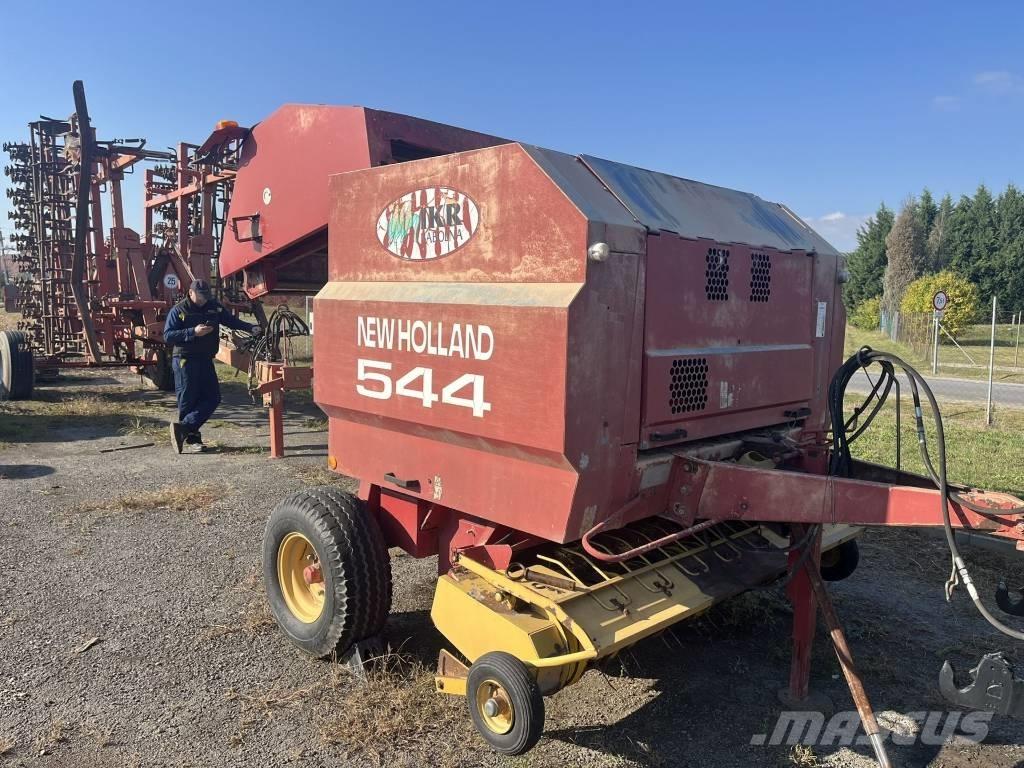 New Holland 544 Rundballe-pressere