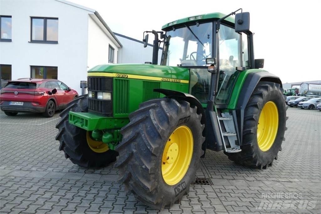 John Deere 6910 Traktorer