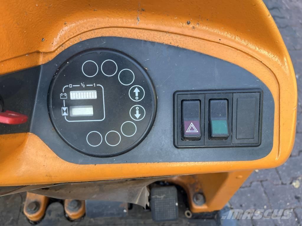 Still R06    V-4254 Bugsertruck