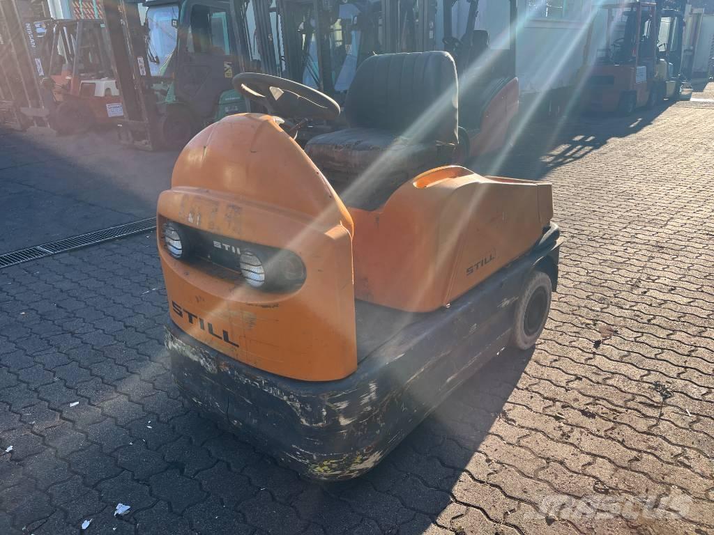 Still R06    V-4254 Bugsertruck