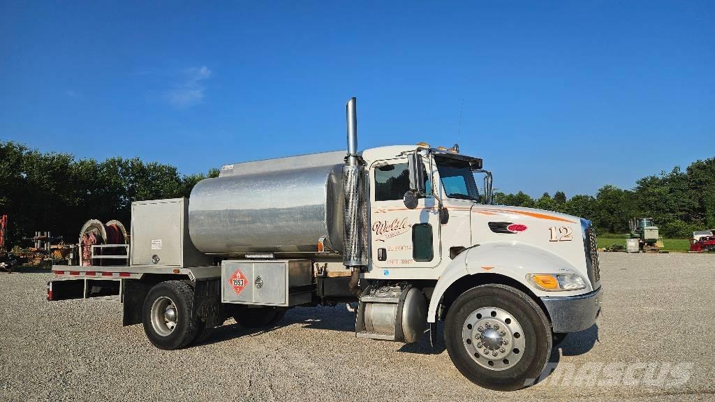 Peterbilt PB335 Tankbiler