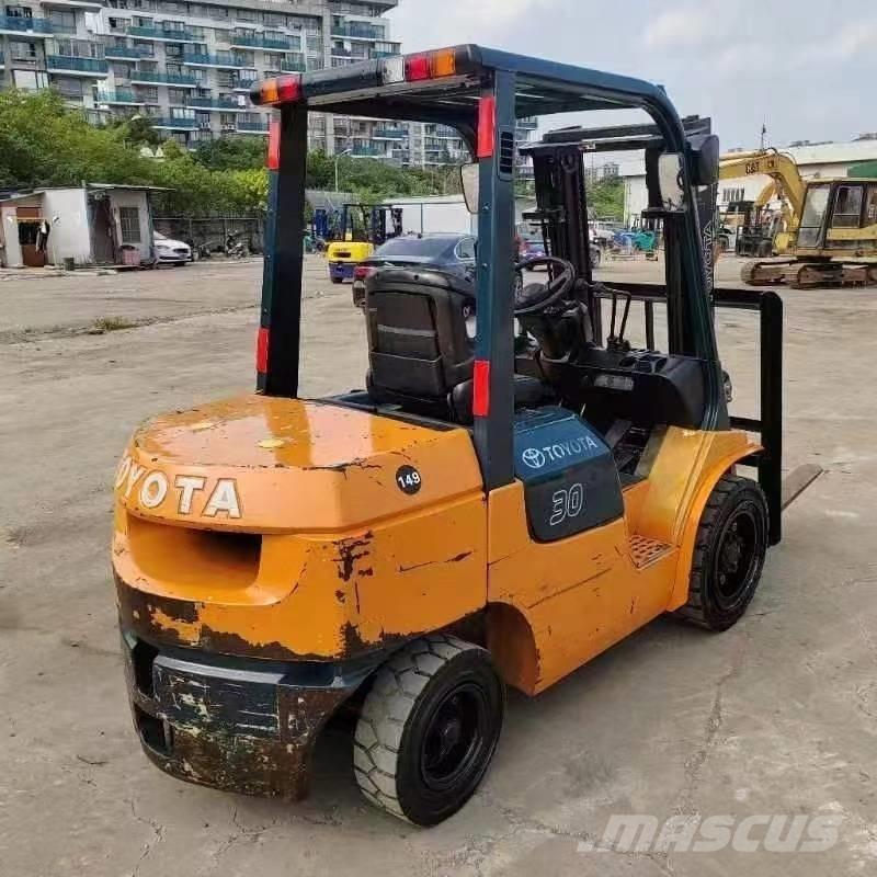 Toyota FD 30 Diesel gaffeltrucks