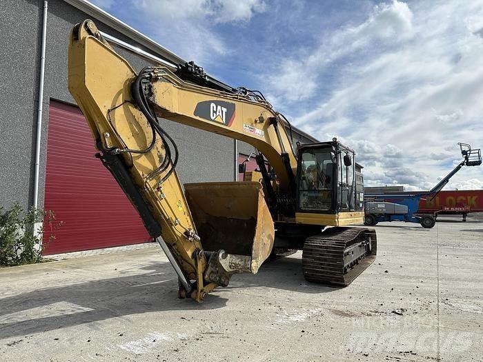 CAT 335FL Gravemaskiner på larvebånd