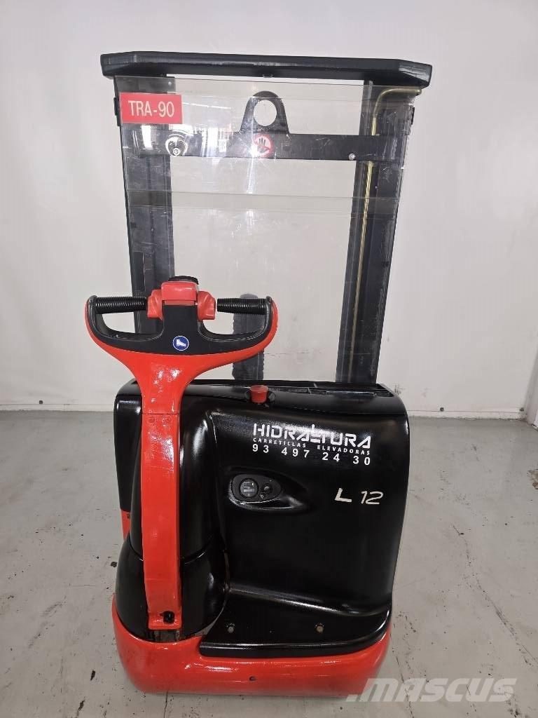 Linde L 12 Selvkørende stablere