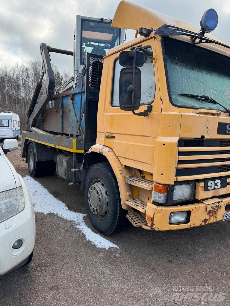 Scania P 82 H Skip loader
