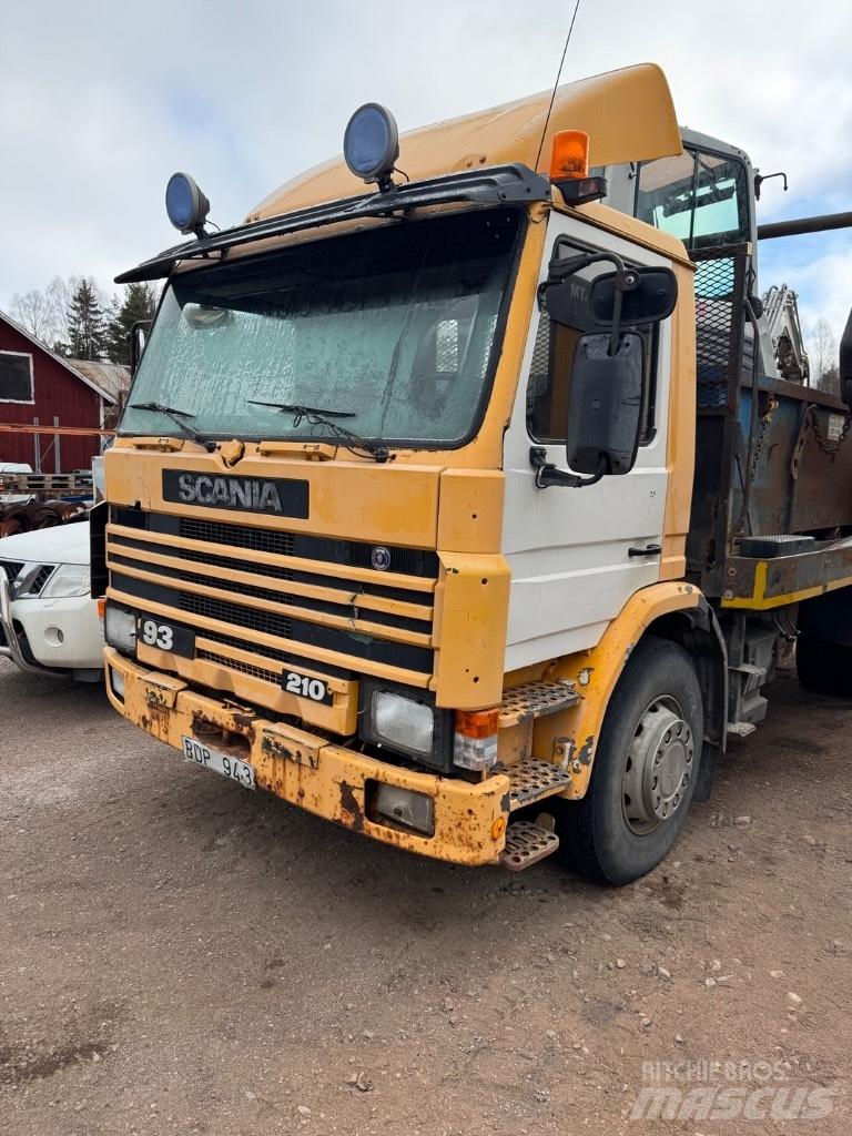 Scania P 82 H Skip loader