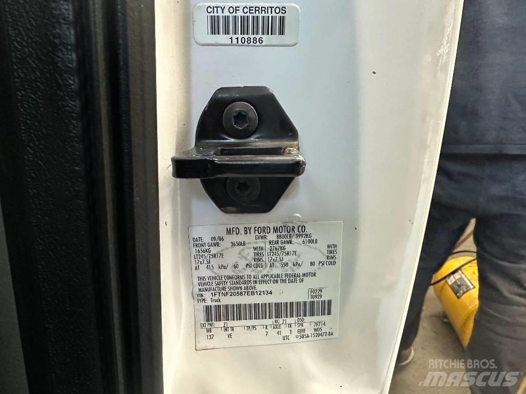 Ford F 250 Lastbiler med tip