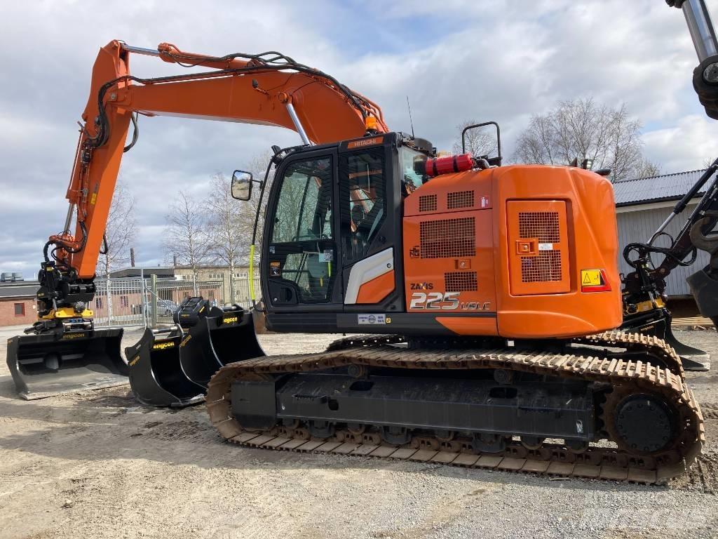 Hitachi ZX 225 US LC Gravemaskiner på larvebånd