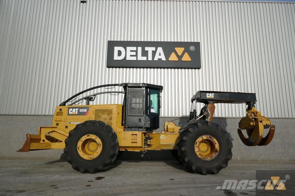 CAT 555D Udslæbningstraktorer