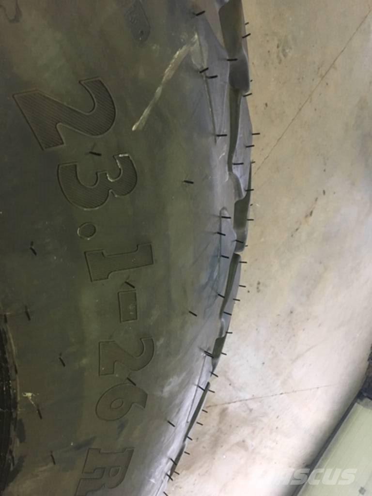 SWT 23.1 - 26 Dæk, hjul og fælge