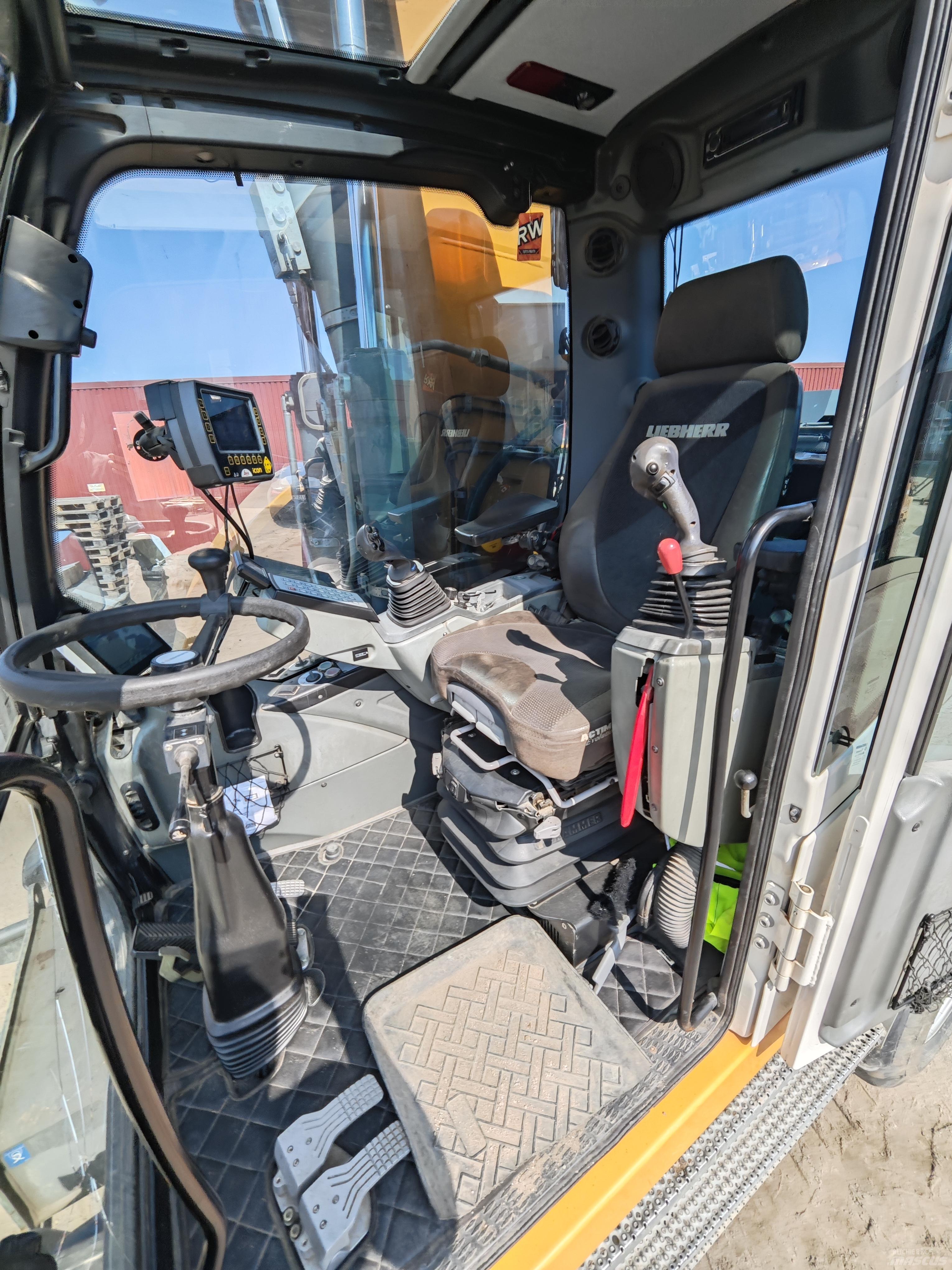 Liebherr 914 C Gravemaskiner på hjul