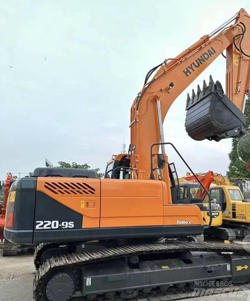 Hyundai 220-9 Gravemaskiner på larvebånd