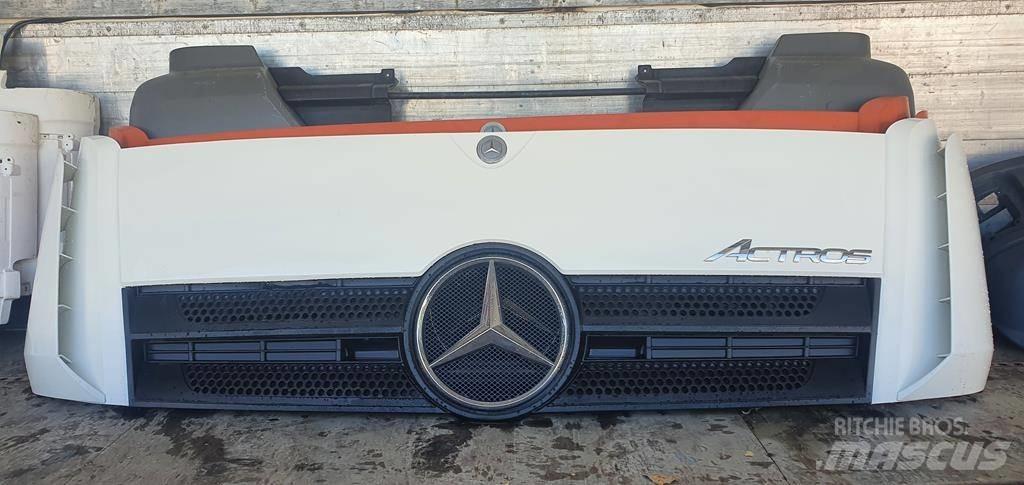 Mercedes-Benz Actros Kabiner og interiør