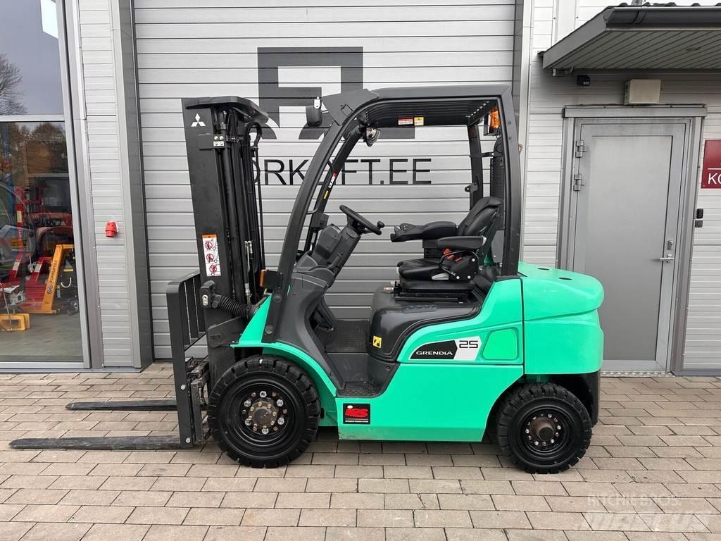 Mitsubishi FD25N3 Diesel gaffeltrucks