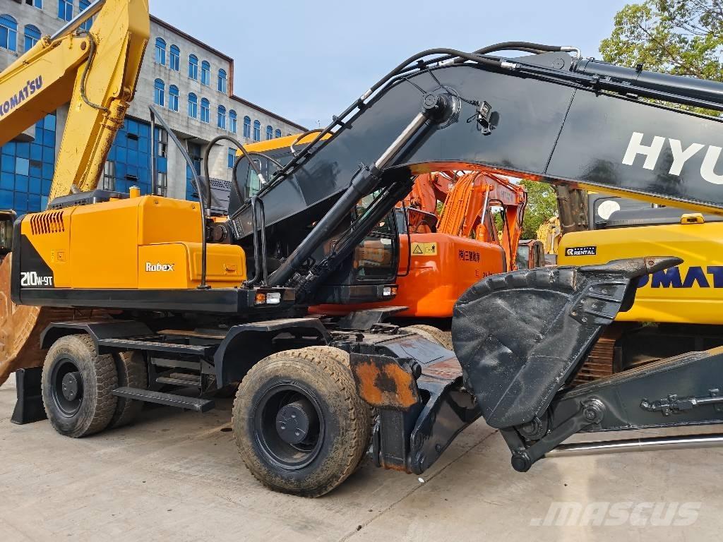 Hyundai R210W-9 Gravemaskiner på hjul