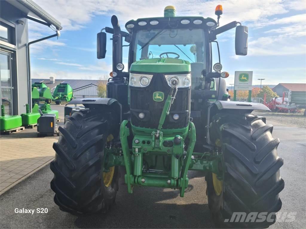 John Deere 6215R Traktorer