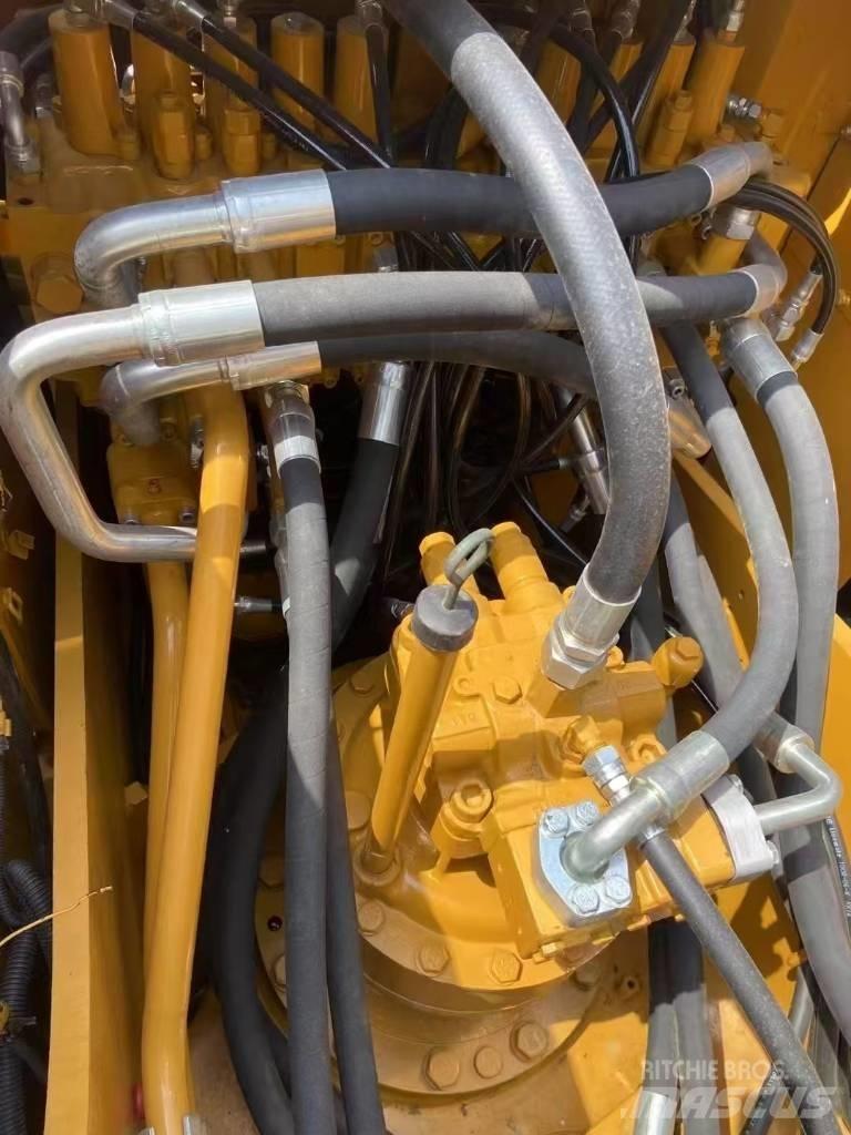 CAT 320D2 Gravemaskiner på larvebånd
