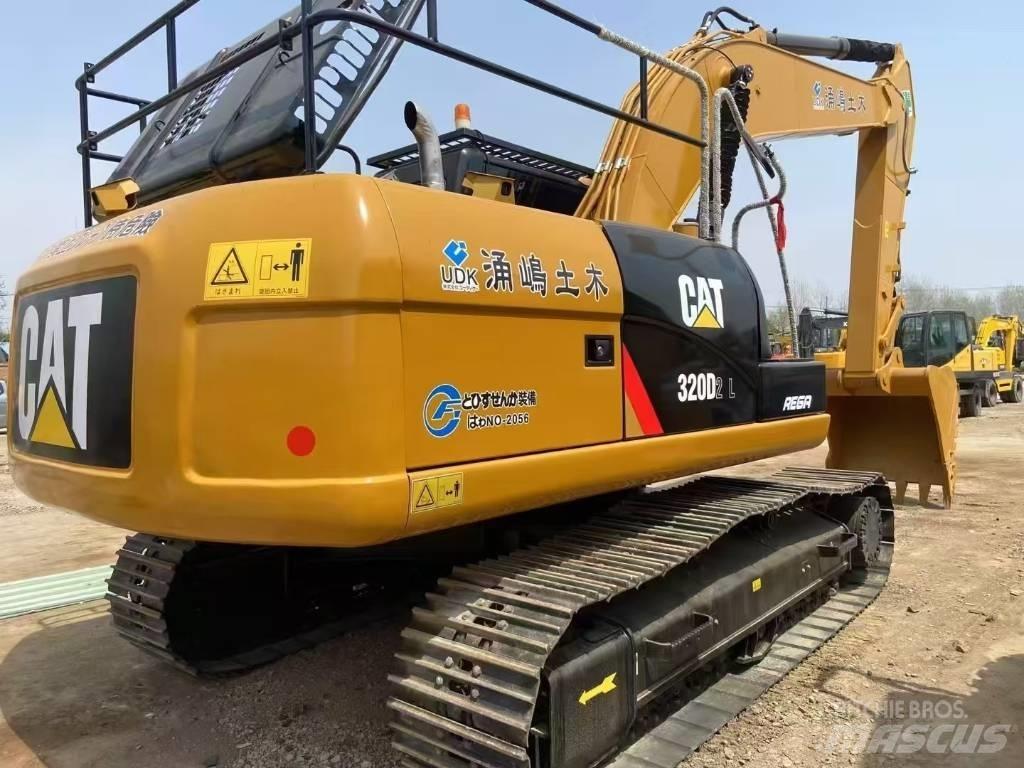 CAT 320D2 Gravemaskiner på larvebånd