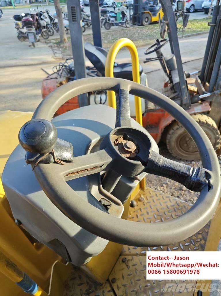 CAT CB 24 Tvilling tromle