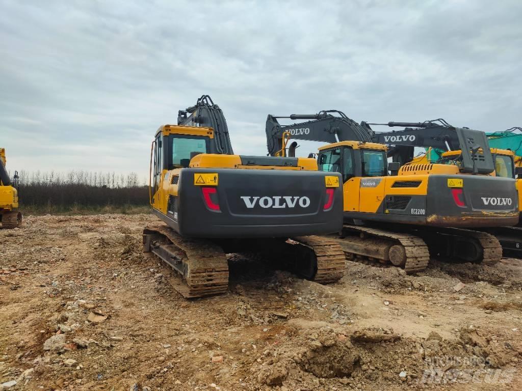 Volvo EC220D Gravemaskiner på larvebånd