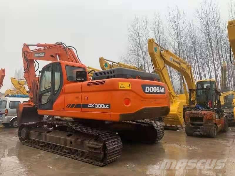 Doosan DX300LC Gravemaskiner på larvebånd