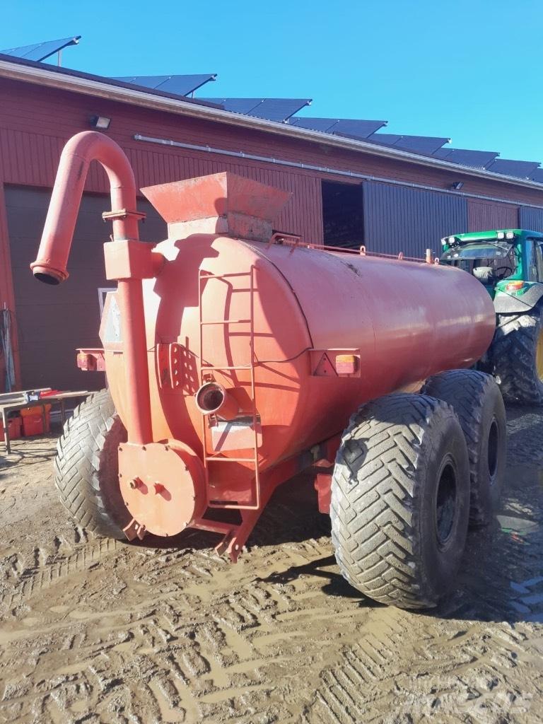 Vepi 11.6 m3 Gyllevogne/Slamsugere