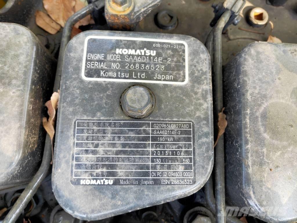 Komatsu PC300-7 Gravemaskiner på larvebånd