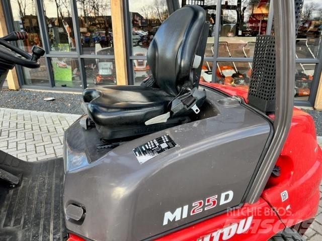 Manitou MI25D Diesel gaffeltrucks