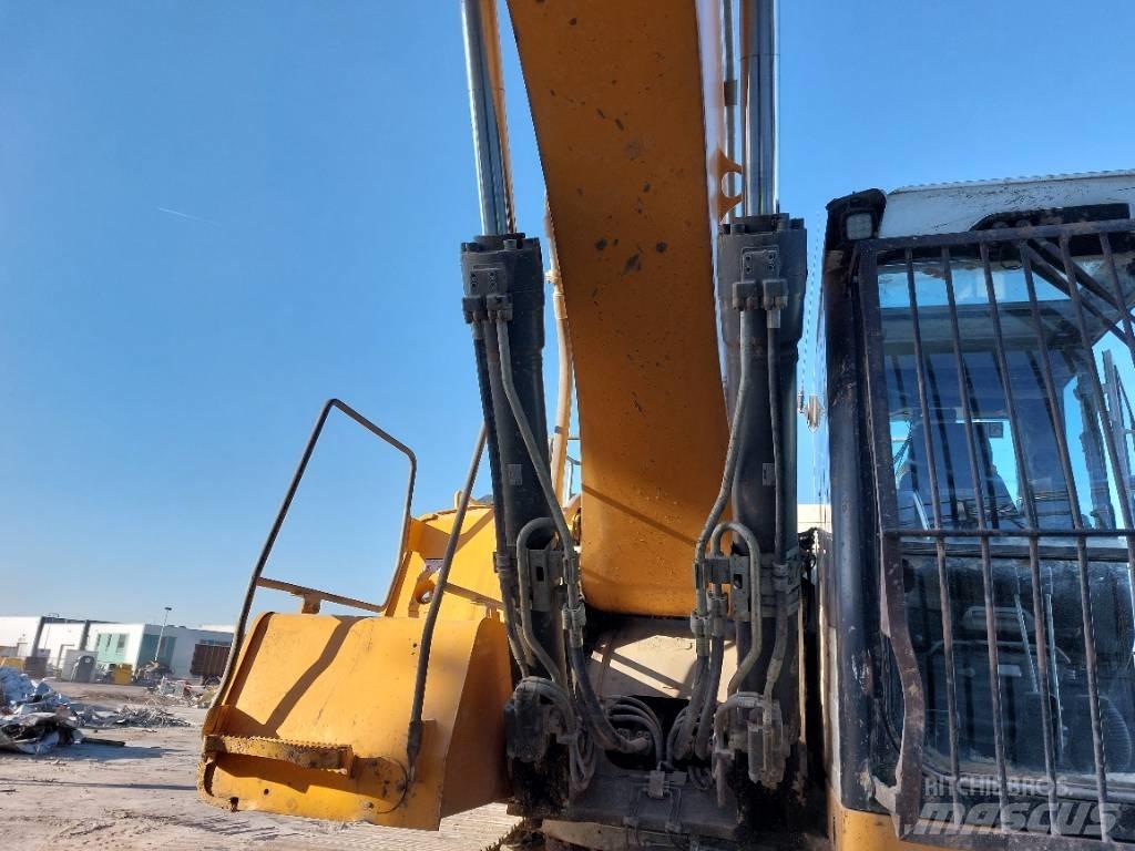 Liebherr R 946 Gravemaskiner på larvebånd