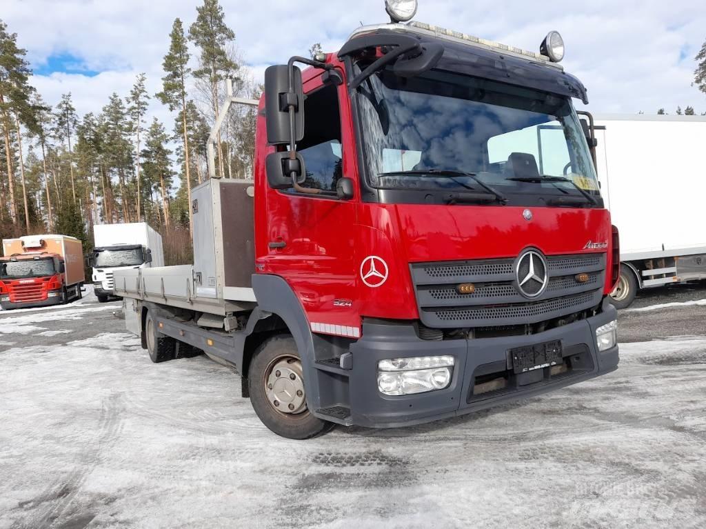 Mercedes-Benz Atego Lastbil med lad/Flatbed
