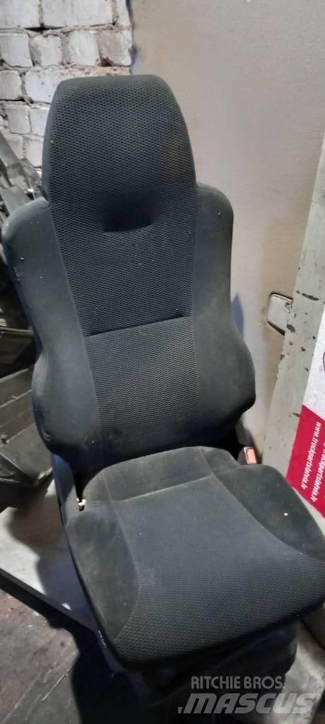 MAN TGX.    81623076414 Kabiner og interiør