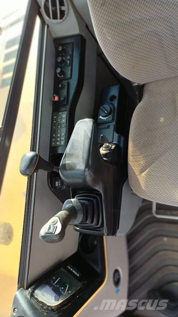 Volvo ECR88D Midi-gravemaskiner 7t - 12t