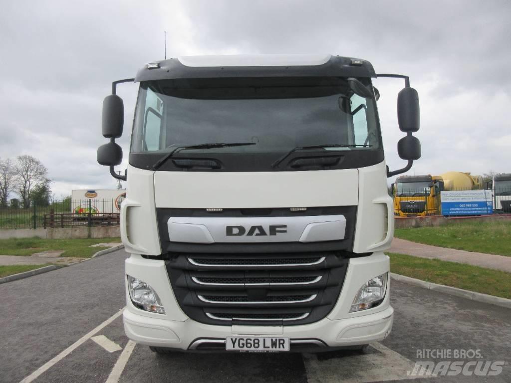 DAF CF450 Flatbed lastbiler med spil