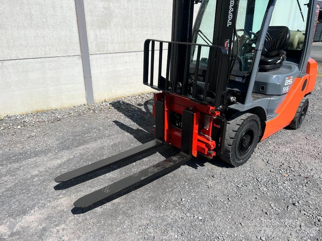 Toyota 02-8FGF25 LPG gaffeltrucks