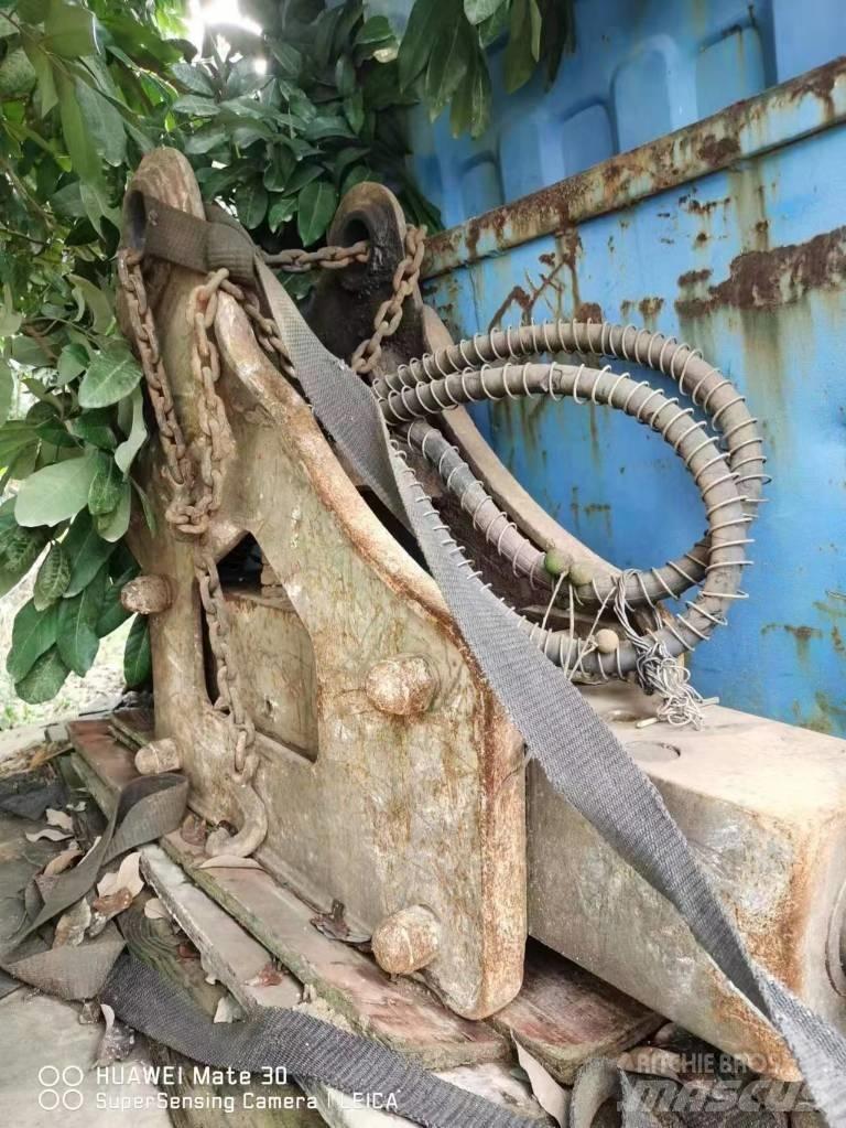 Sumitomo S160 Gravemaskiner på larvebånd